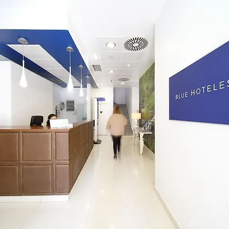 Hotel Santa Rosa, Blue
