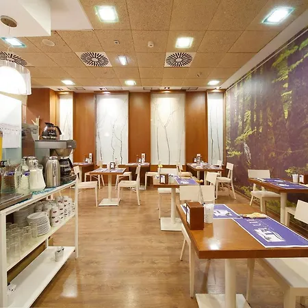 Santa Rosa, Blue Hotel 3*