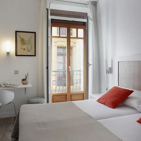 Hotel Santa Rosa, Blue