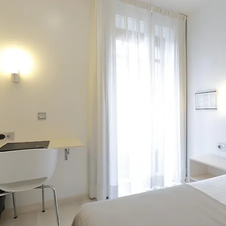 Santa Rosa, Blue Hotel