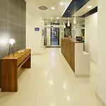 Santa Rosa, Blue Hotel Gijón