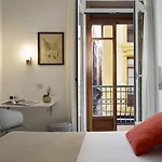 Hotel Santa Rosa, Blue