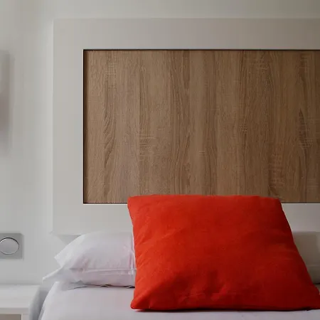 Santa Rosa, Blue Hotel Gijón