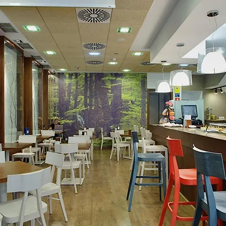 Santa Rosa, Blue Hotel Gijón