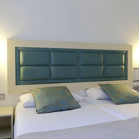 Santa Rosa, Blue Hotel Gijón