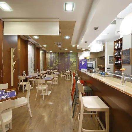 Santa Rosa, Blue Hotel 3*