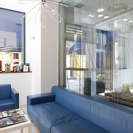 Santa Rosa, Blue Hotel Gijón