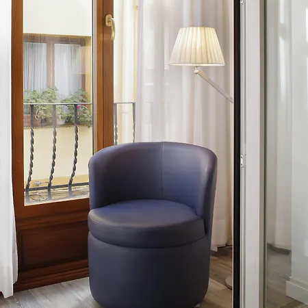 Hotel Santa Rosa, Blue Gijón