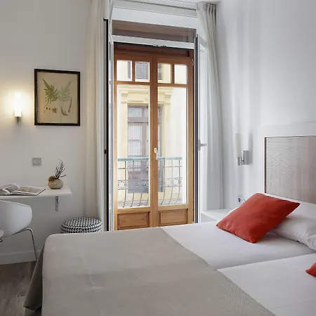 Santa Rosa, Blue Hotel Gijón