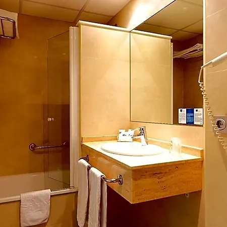 Santa Rosa, Blue Hotel 3*