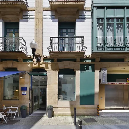 Hotel Santa Rosa, Blue