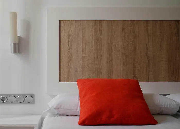 Santa Rosa, Blue Hotel Gijon