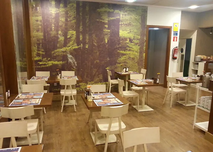 Santa Rosa, Blue Otel Gijón