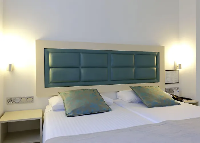 Santa Rosa, Blue Hotel Gijón