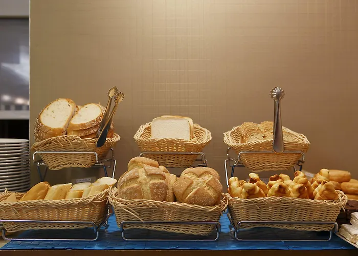 Santa Rosa, Blue Hotell