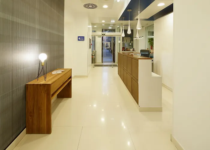 Santa Rosa, Blue Hotel Gijon