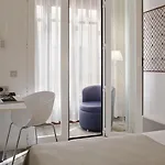 Santa Rosa, Blue Hotel 3*