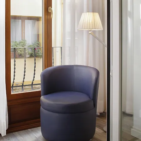 Santa Rosa, Blue 3*