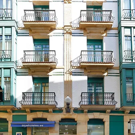 Santa Rosa, Blue Hotel Gijón