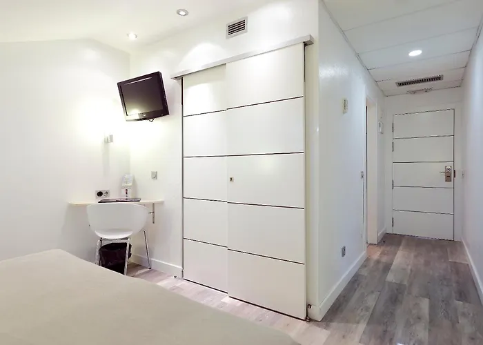 Santa Rosa, Blue Ξενοδοχείο Χιχόν