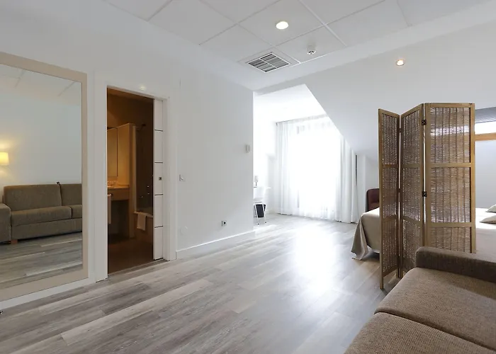 Santa Rosa, Blue Ξενοδοχείο Χιχόν